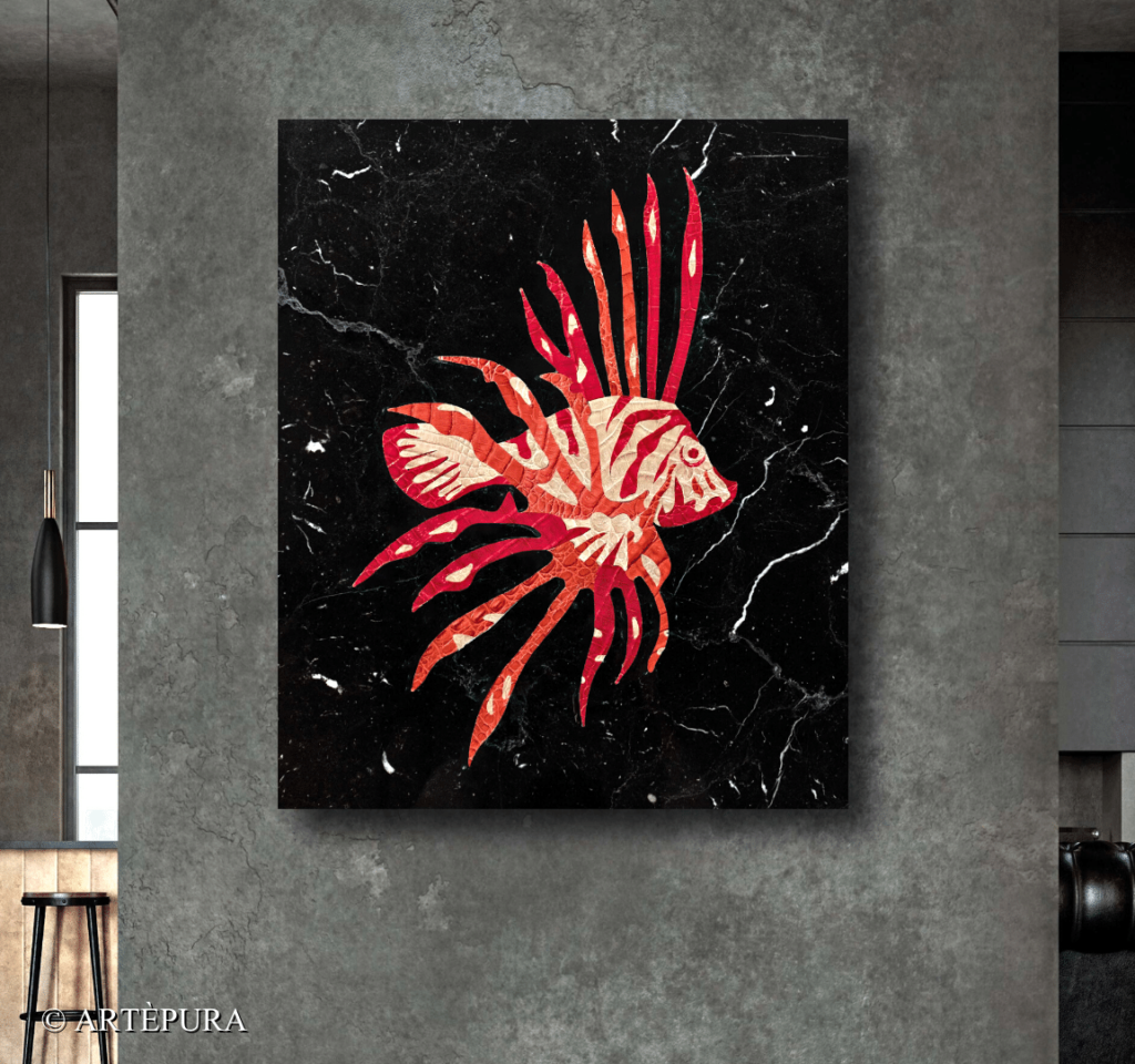 Opera Scorpion Fish, realizzata in Caimano in tre colori su scala di rosso, intarsiata con Marmo Nero Marquinia.
